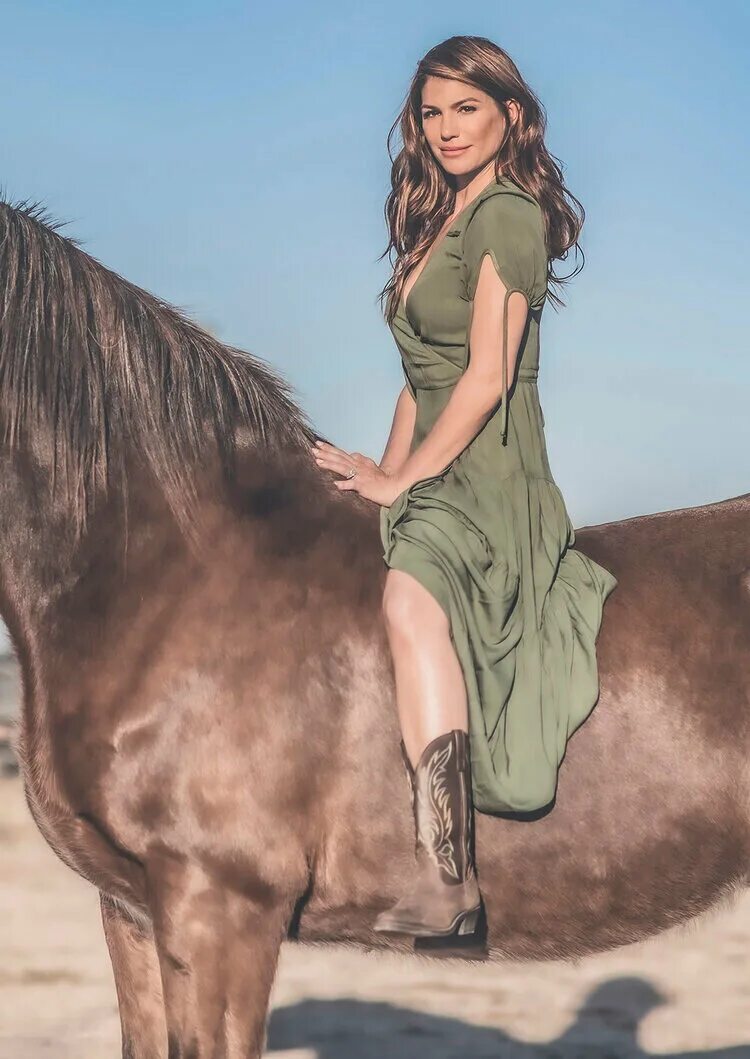 Женевьев падалеки 2023. Женевьев падалеки. Женевьев падалеки. Женевьев падалеки фото. Женевьев падалеки.