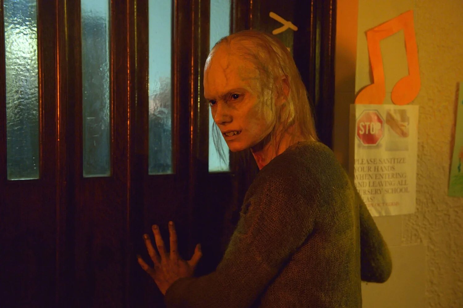 Feel the strain. Габриэль боливар штамм. Feel the strain. Feel the strain. Дель торо гильермо "штамм".