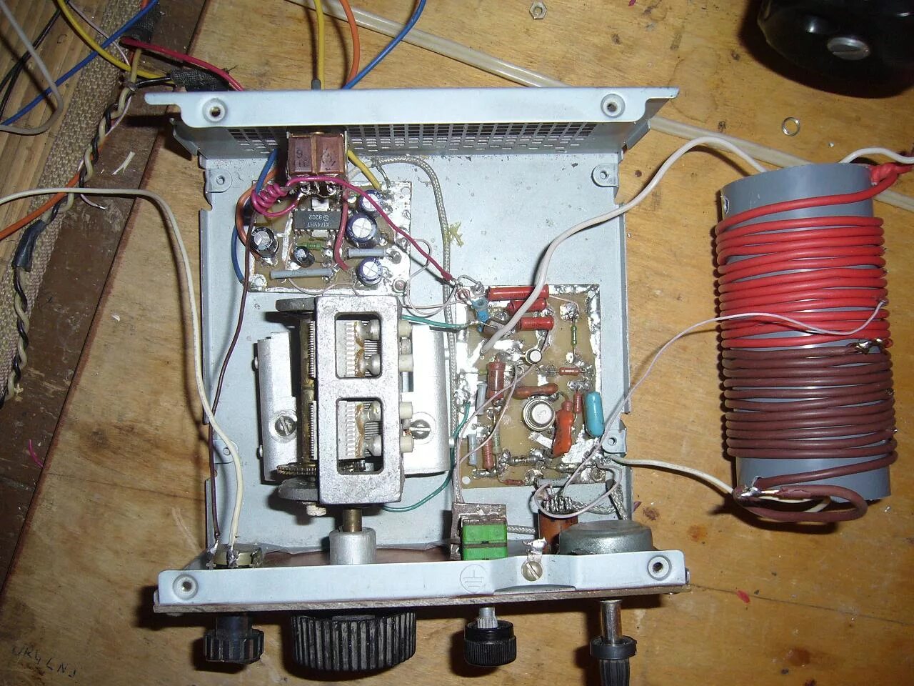 радиоприемник 3 мгц ламповый. беспроводной брелок 4 канала ic2262/2272 315 мгц. пульт chj-9911-4 433 мгц. трансвертерная приставка на 144 мгц. беспроводной брелок 4 канала ic2262/2272 315 мгц.