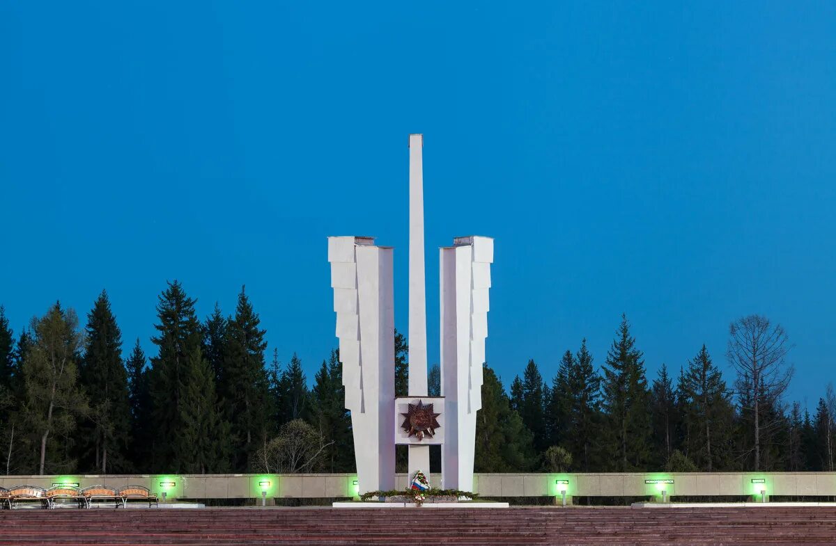 Железногорск красноярский край. Парк железногорск красноярский край. Место железногорск красноярский край. Железногорск красноярский край лето. Памятники города железногорска красноярского края.