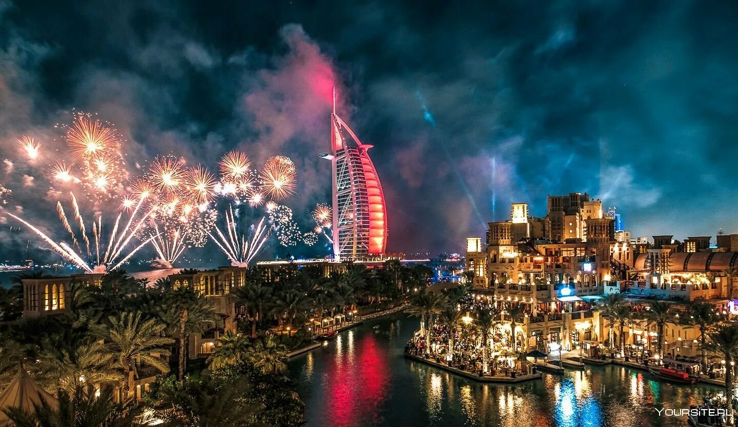 Фейерверк дубай бурдж аль араб. Бурдж-халифа дубай 2022. Новой оаэ. Бурдж халифа салют 2022. Салют jbr дубай.
