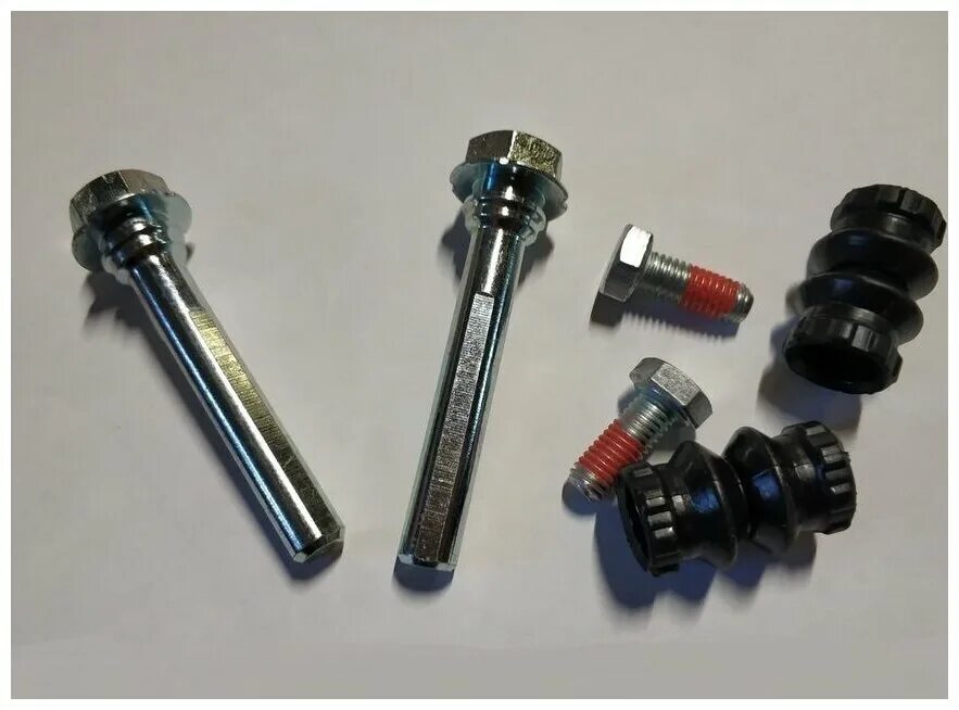 Направляющие пальцы суппорта. Направляющие пальцы суппорта. Направляющие суппорта тойота авенсис. Направляющие суппорта заднего peugeot boxer. Направляющая суппорта ларгус.