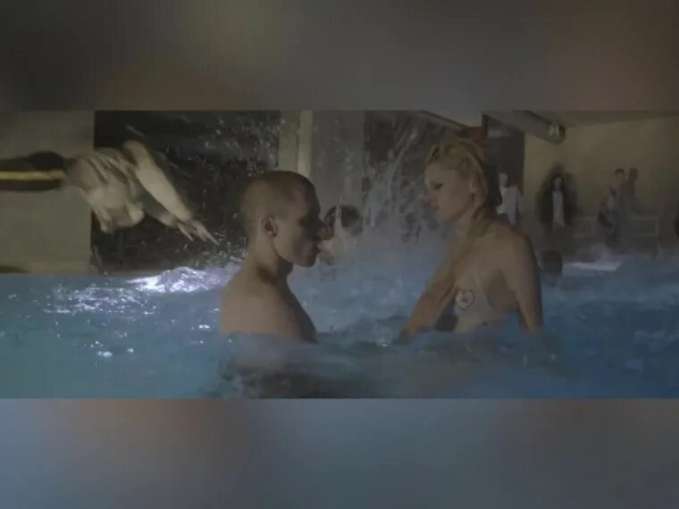 Песня типичная вечеринка с бассейном. Яна крюкова типичная вечеринка. Пошла молли вечеринка с бассейном. Пошла молли вечеринка с бассейном. Яна крюкова и кирилл бледный.