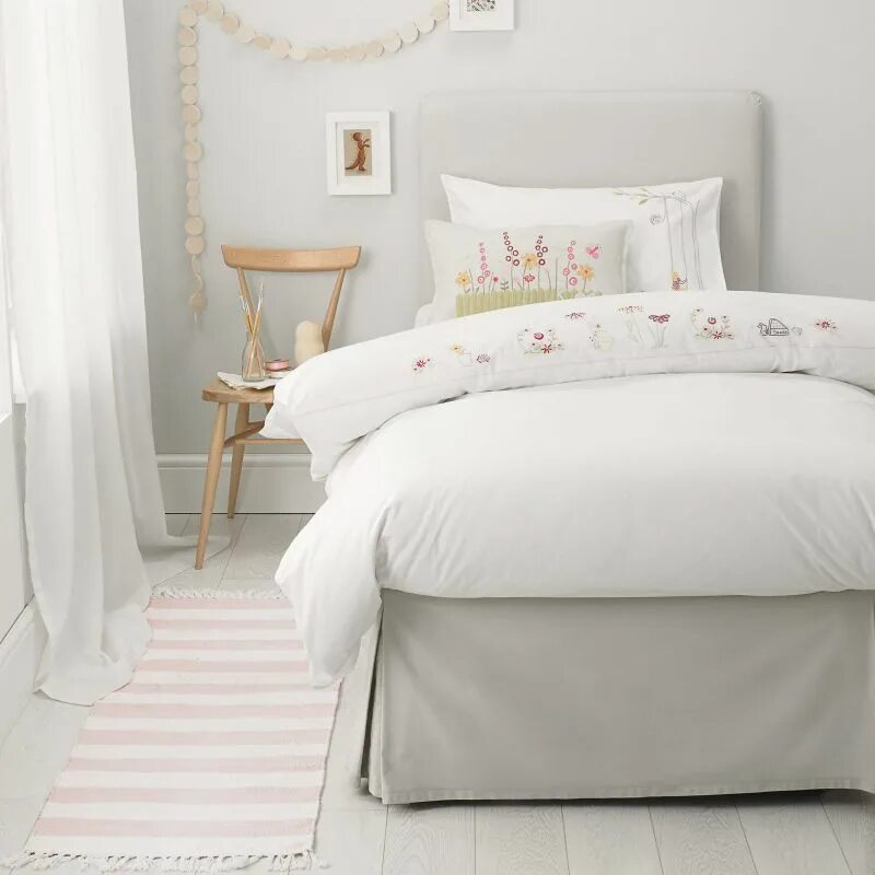 The white company. The white company london постельное белье. the white company london. lights little white. bed linen for children label.