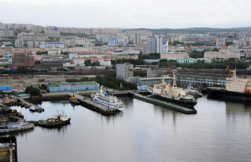 Порт мурманск страна. Мурманск город порт. Морской порт Мурманск. Мурманский незамерзающий порт. Северный порт Мурманск.