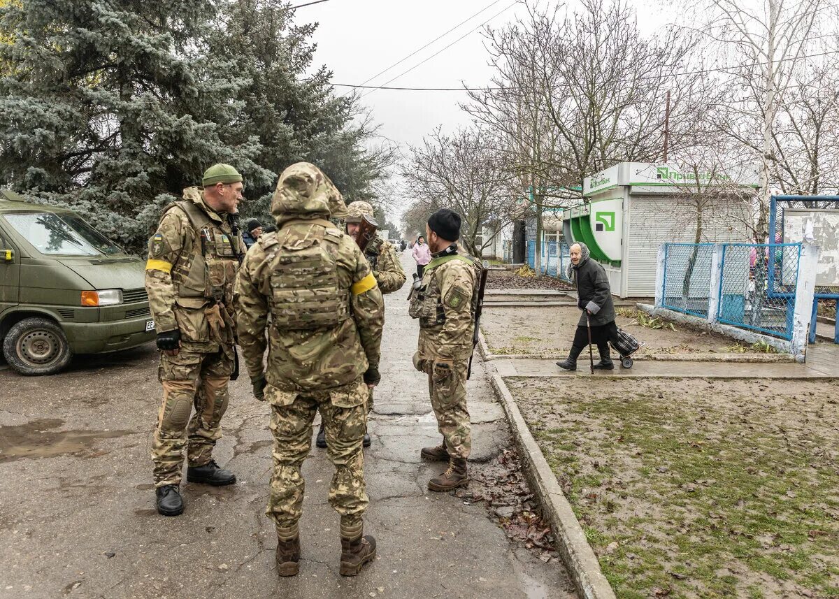 На украине ловят. Российские военные. Украинская армия. Херсон военные. ВСУ В Херсоне.