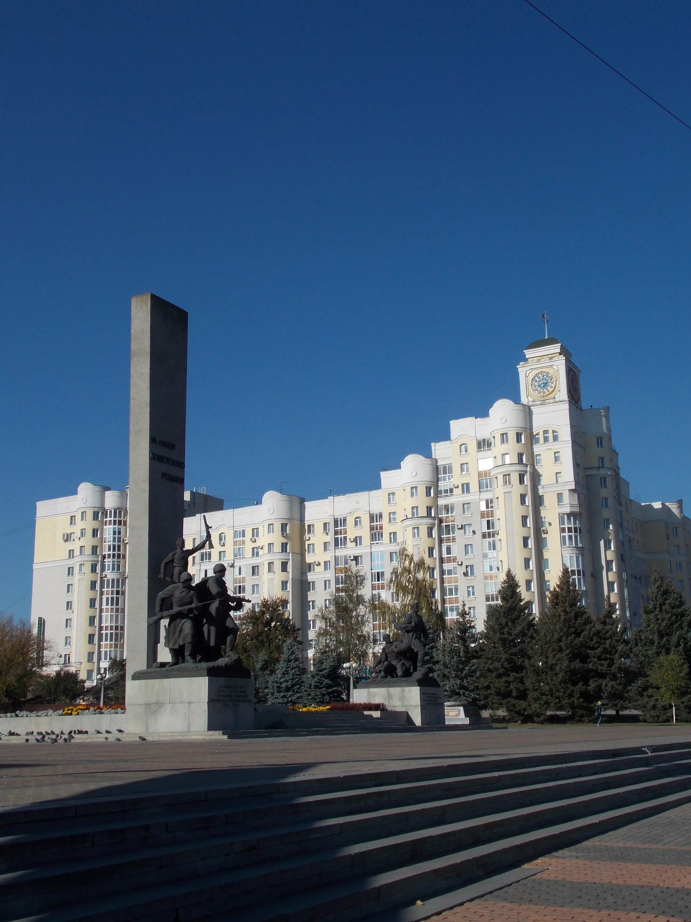 Брянск российский город. Город Брянск. Столица Брянска. Площадь города Брянска. Площадь Партизан Брянск.