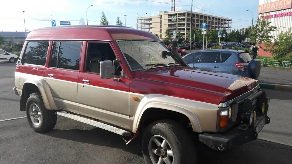 Nissan Safari 1990. Ниссан сафари y60. Ниссан сафари 60 красный. Nissan Safari iv1990.