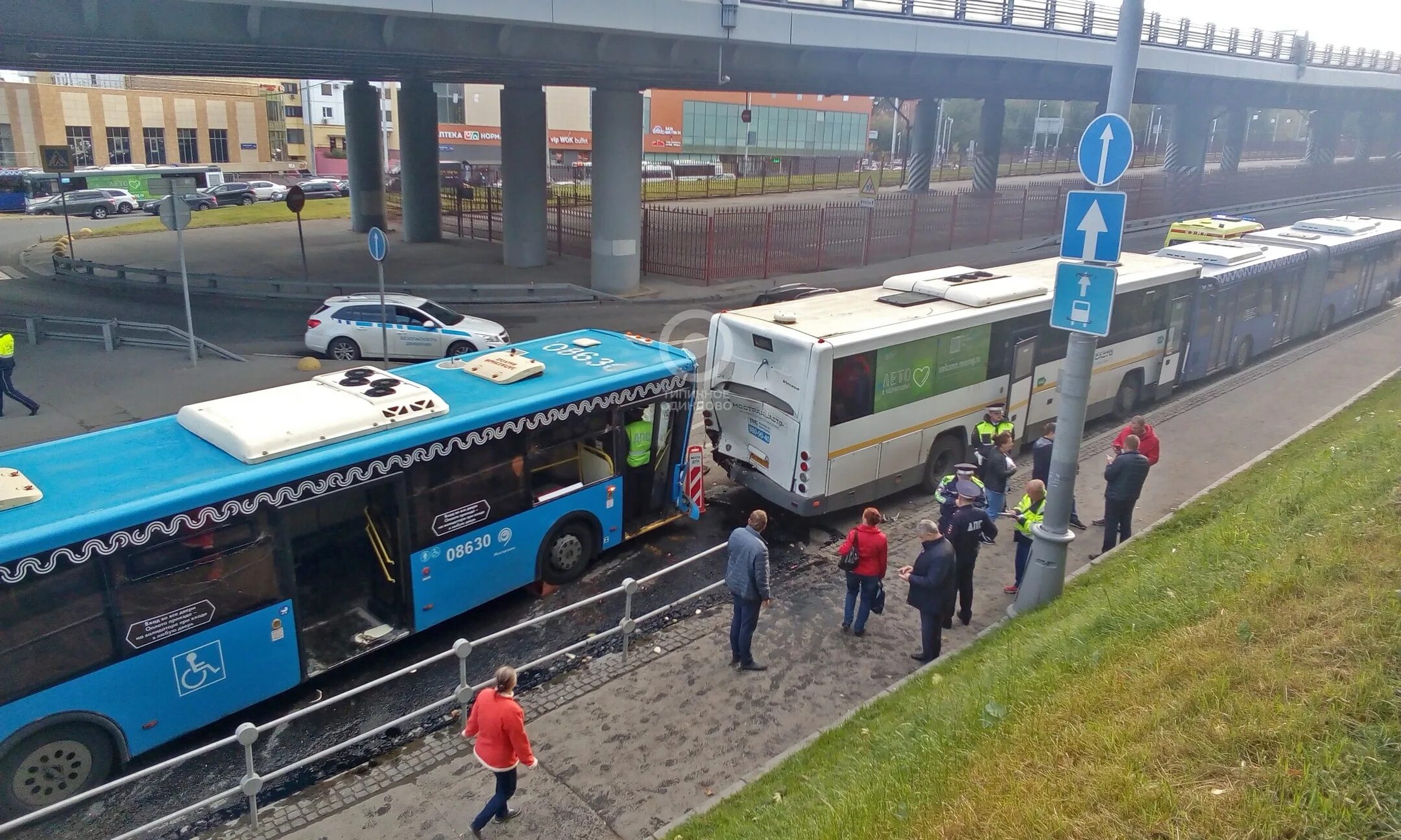 339 Автобус Москва. Авария на Можайском шоссе. Автобус 339 Москва Одинцово. Автобусы можайск москва сегодня