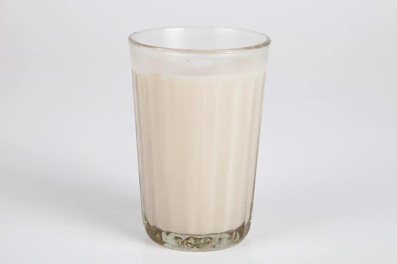 Стакан кефира стакан сахара стакан муки. Сахар в стакане. Стакан молока. Граненый стакан молока. Стакан сахара.