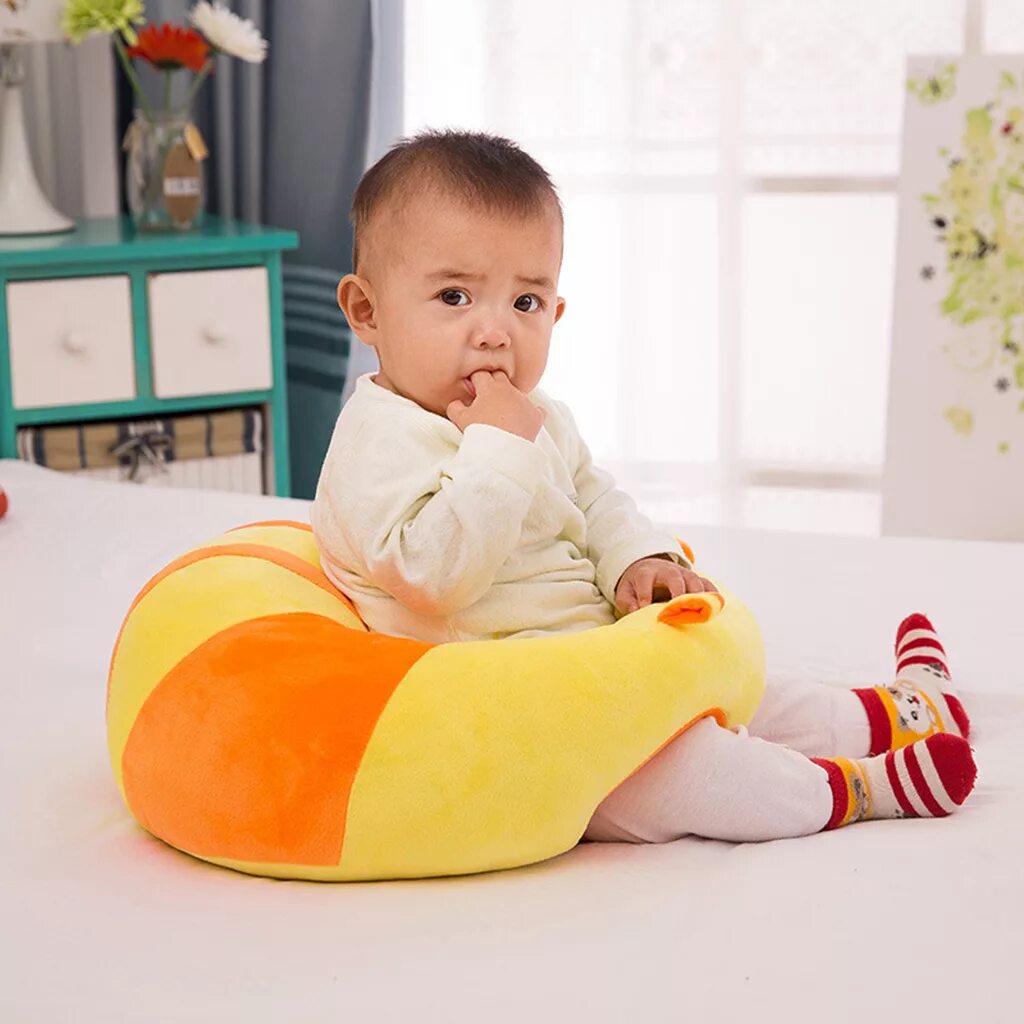 Подушка для присаживания ребенка. Подушка стульчик для малыша. Кресло для присаживания малыша. Дети сидят на подушках.
