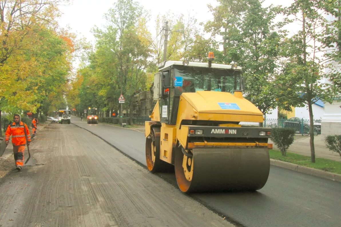 Асфальт павловск. Старая дорога гатчина улица волкова. Гатчина дорога. Гатчинский район. Ленавтодор ленинградской области.