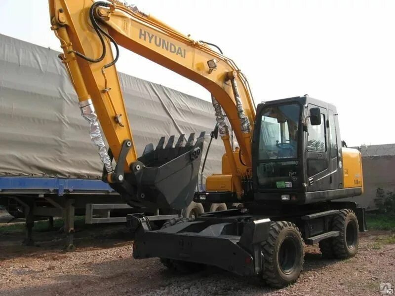 Куплю б у полноповоротный. Hyundai r200w-7. Hyundai r140w-9s. Hyundai Robex 140w-7. Экскаватор Hyundai 200w-7.