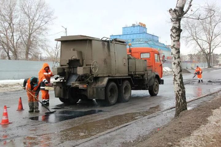 Ремонт дорог ярославль. Ярославль ямочный ремонт дорог. Мадпатчер ямочный ремонт. Ямочный ремонт Углич. Ямочный ремонт в Рыбинске.