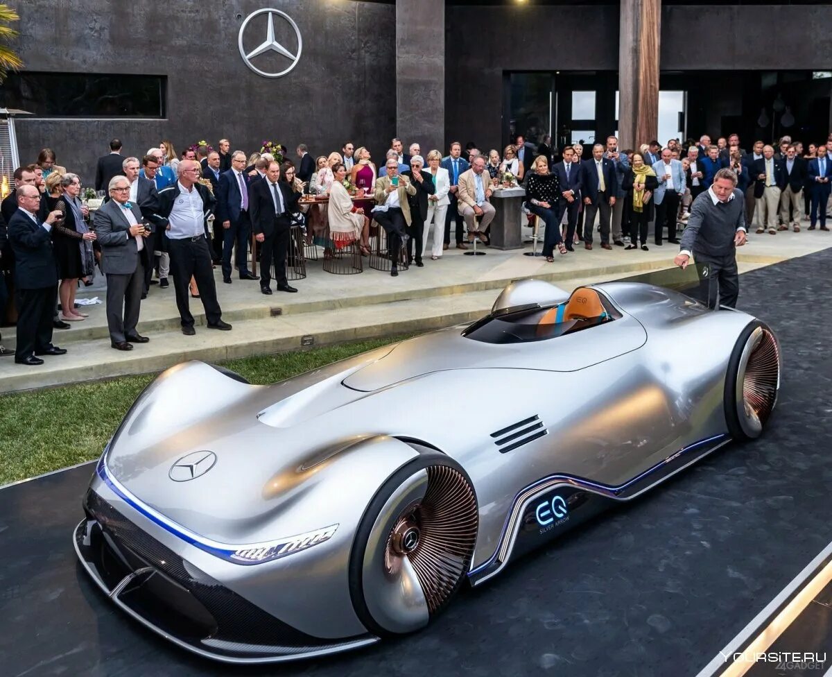 Быстрый мерс. Mercedes-Benz Vision EQ Silver. Мерседес Сильвер Арроу. Mercedes-Benz Vision EQ Silver arrow. Mercedes-Benz Vision EQ Silver arrow Concept 2018.