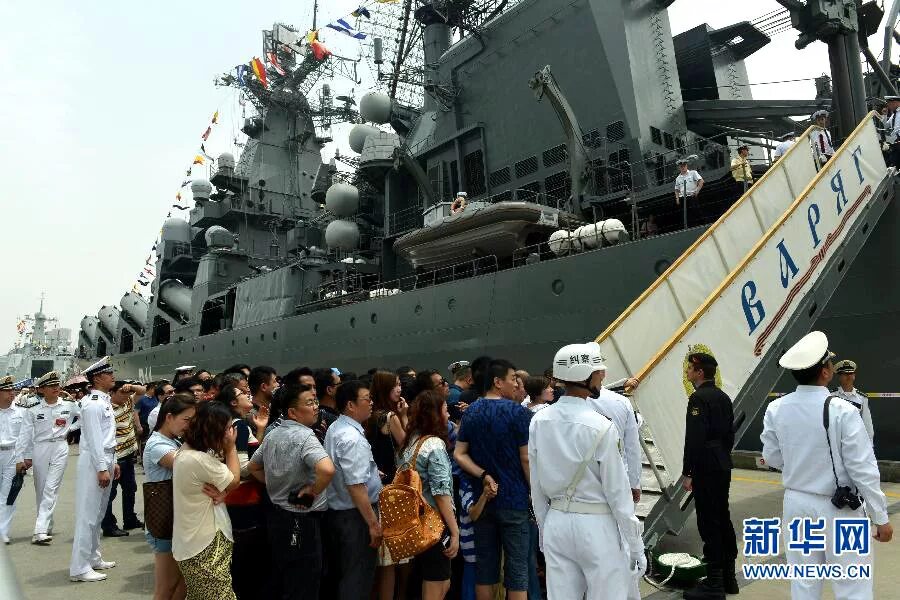 Крейсер варяг флагман тихоокеанского флота. Ракетный крейсер варяг владивосток. Флотилия варяг владивосток 2011. Крейсер варяг модель. Варяг южная.