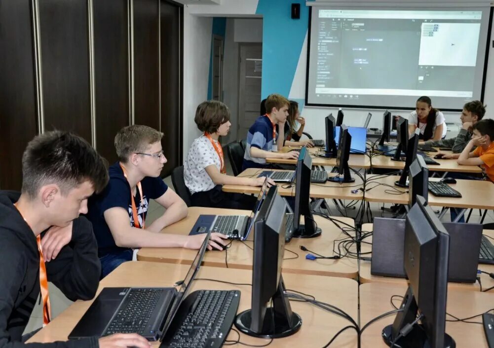 Уроки обучения компьютера. Школа программирования Иркутск. Компьютерная школа. Занятия по программированию. Курсы программирования.