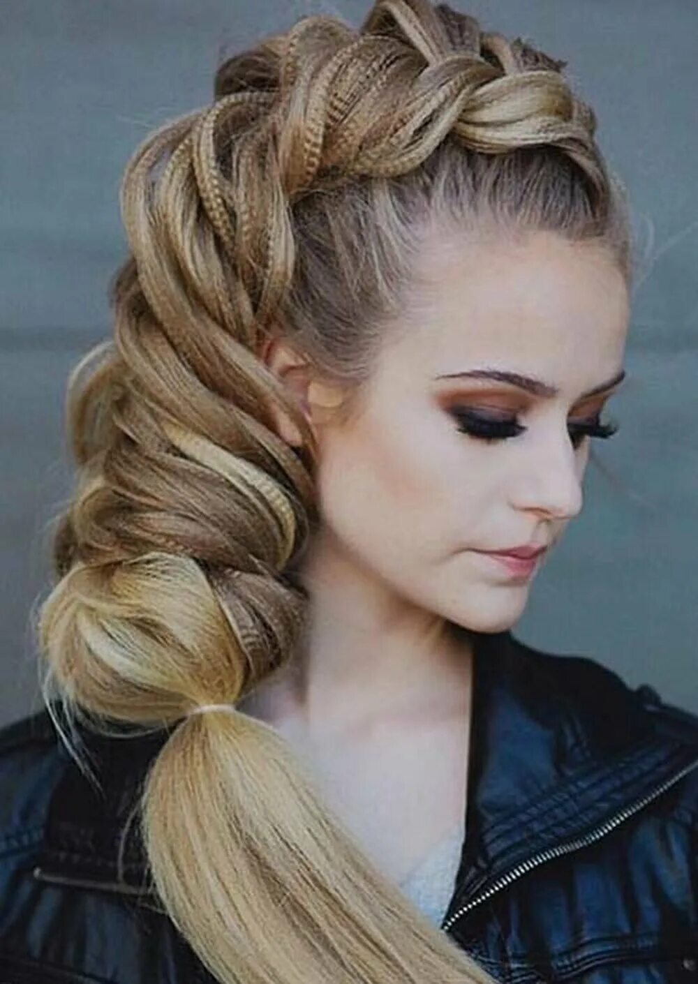 Выпрямитель sinbo shd 7048. Редмонд плойка гофре. Raf гофре. Крупное гофре на волосах. Объемные косы с гофре.