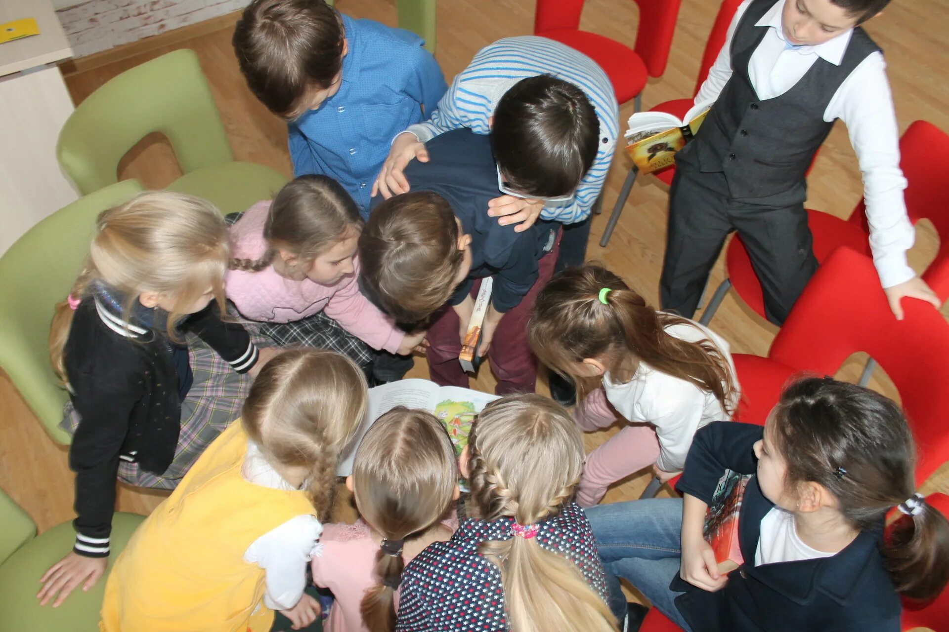 современные школьные мероприятия. мероприятия в школе. фотографии школьных мероприятий. школьные праздники. школьные события.