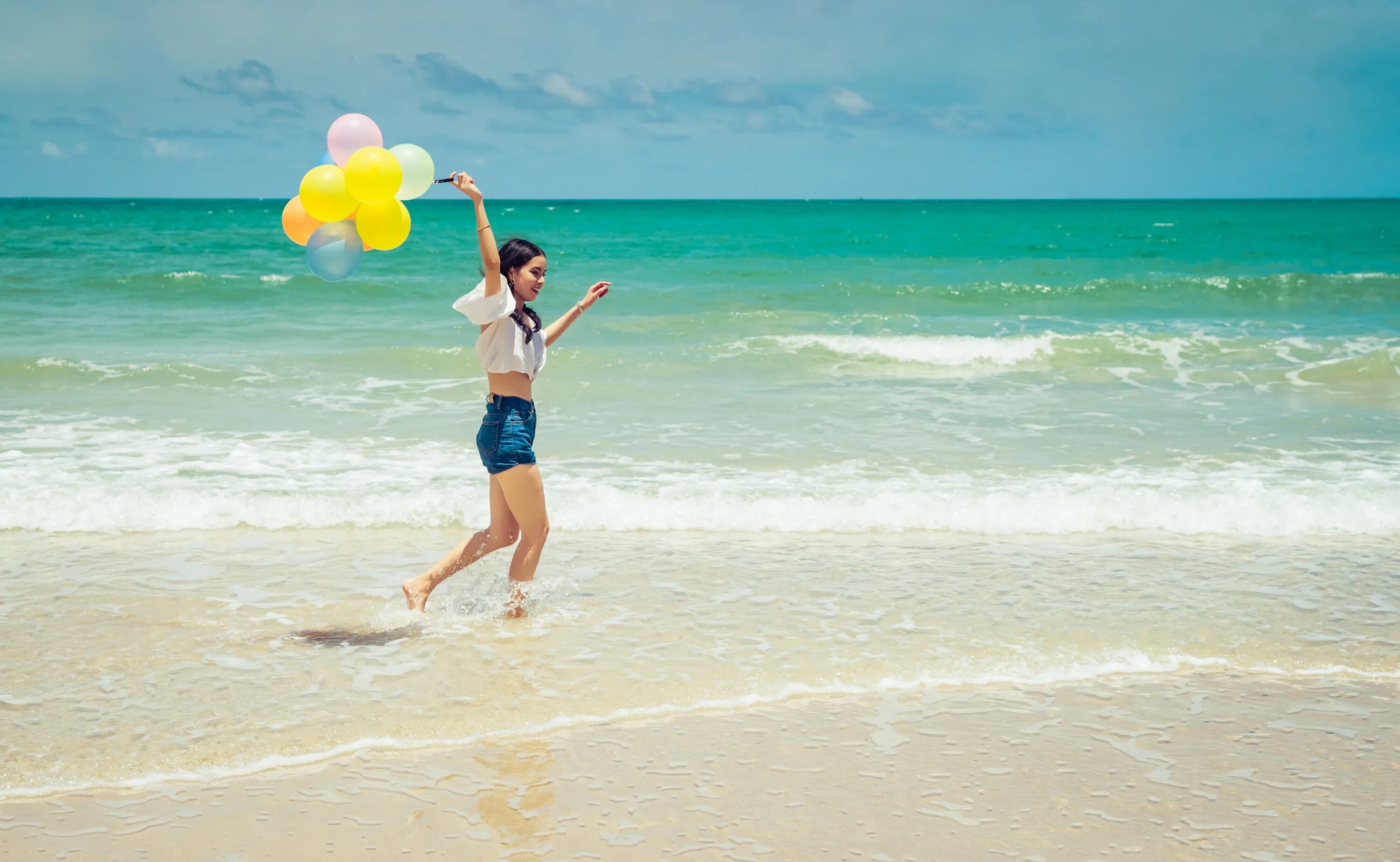 To be walking in the air. Отпуск свобода. walk on air idiom. walking on air idiom. walking on air.