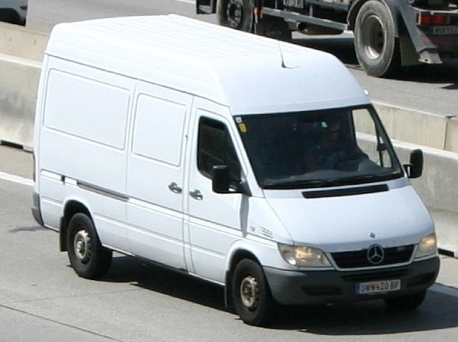 Мерседес спринтер 1997. Мерседес Спринтер 1 поколения. Mercedes-Benz Sprinter w901-905. Mercedes Benz Sprinter 1 поколения Классик. Mercedes Sprinter w901-905.