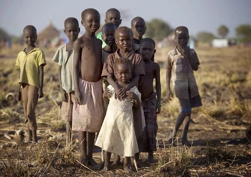 Южный Судан племя Динка. Мальчики племени Мундари Южного Судана. Южный Судан племена дети.