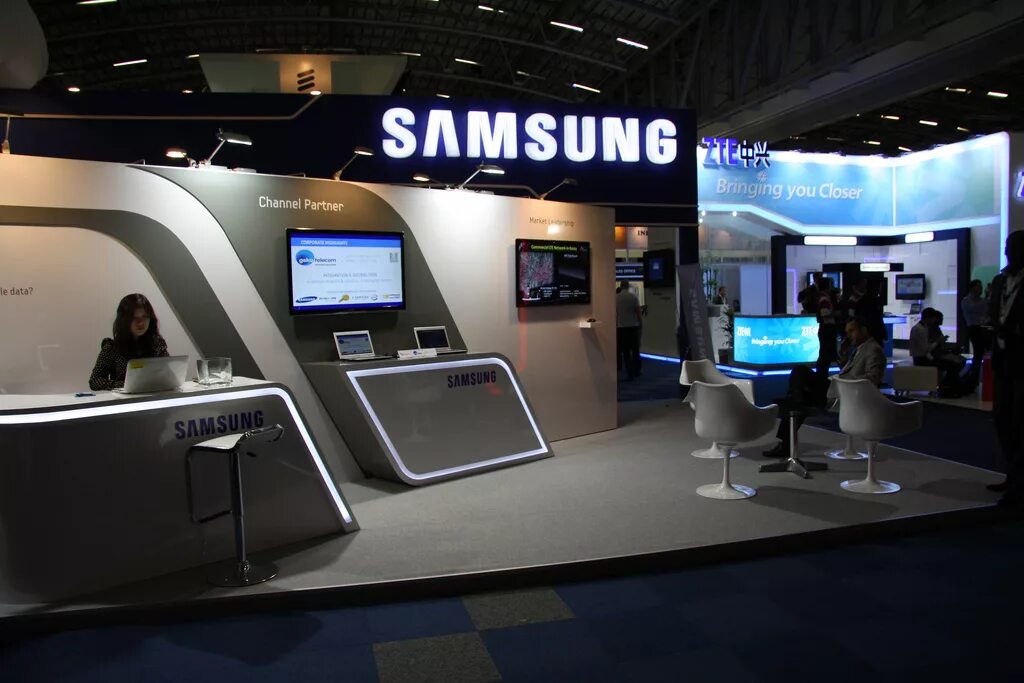 Https samsung net. Samsung Маркет. Samsung маркетинг. Фото новейших процессоров Samsung. Самсунг СМП.