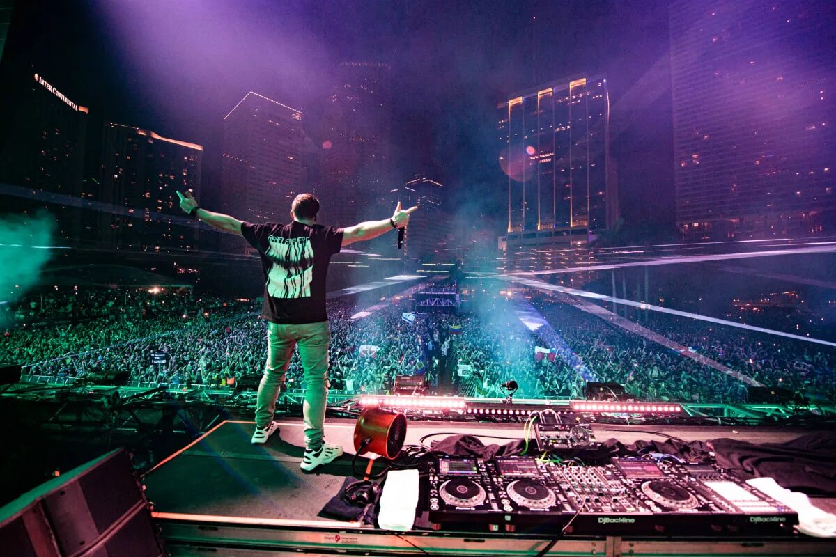 Tiesto dimitri vegas like mike. Tiesto dimitri vegas like mike
