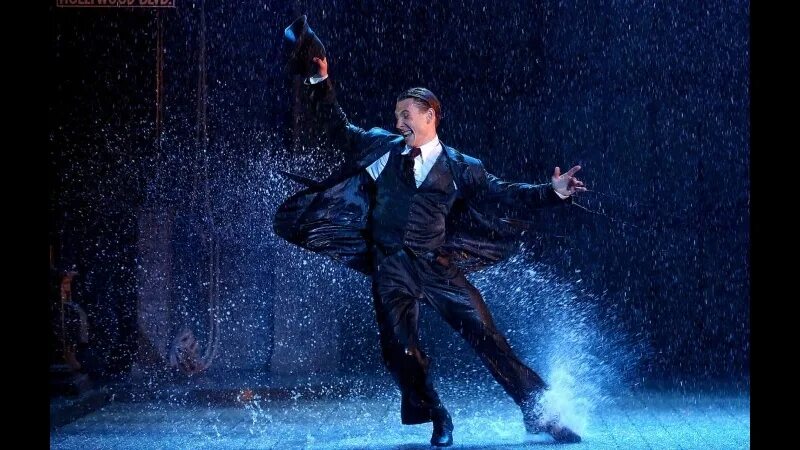 Я пою под дождем. Поющие под дождем мюзикл. Мюзикл «Поющие под дождём» Singin’ in the Rain. Поющие под дождём 1952. Кэти Селдон Поющие под дождем.