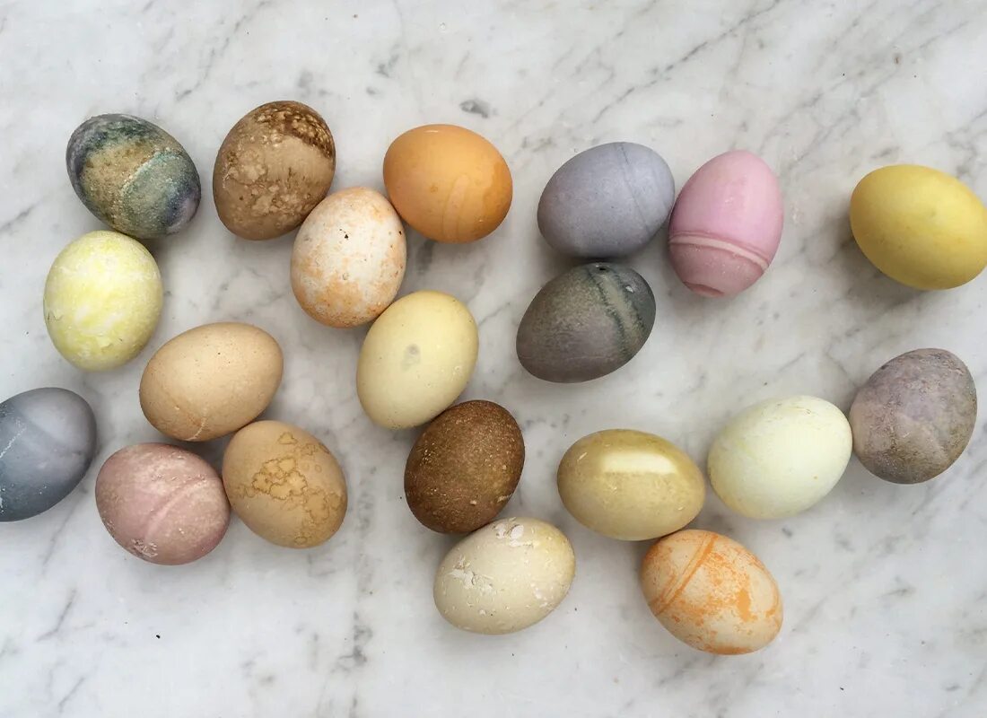 Остара яйца. Крашеные яйца. Натуральные красители для яиц на Пасху.