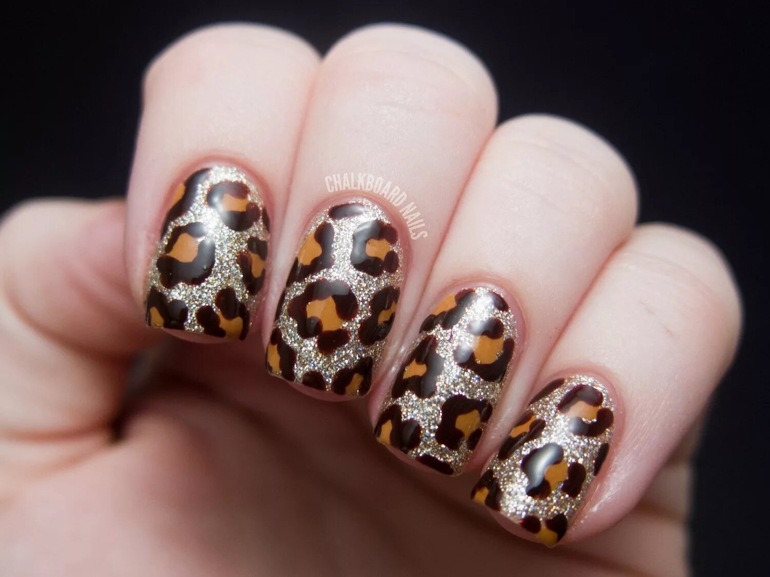 Леопардовый маникюр. Леопардовый маникюр. Ногти леопард. Ногти кончики под леопарда. Uterque леопард.