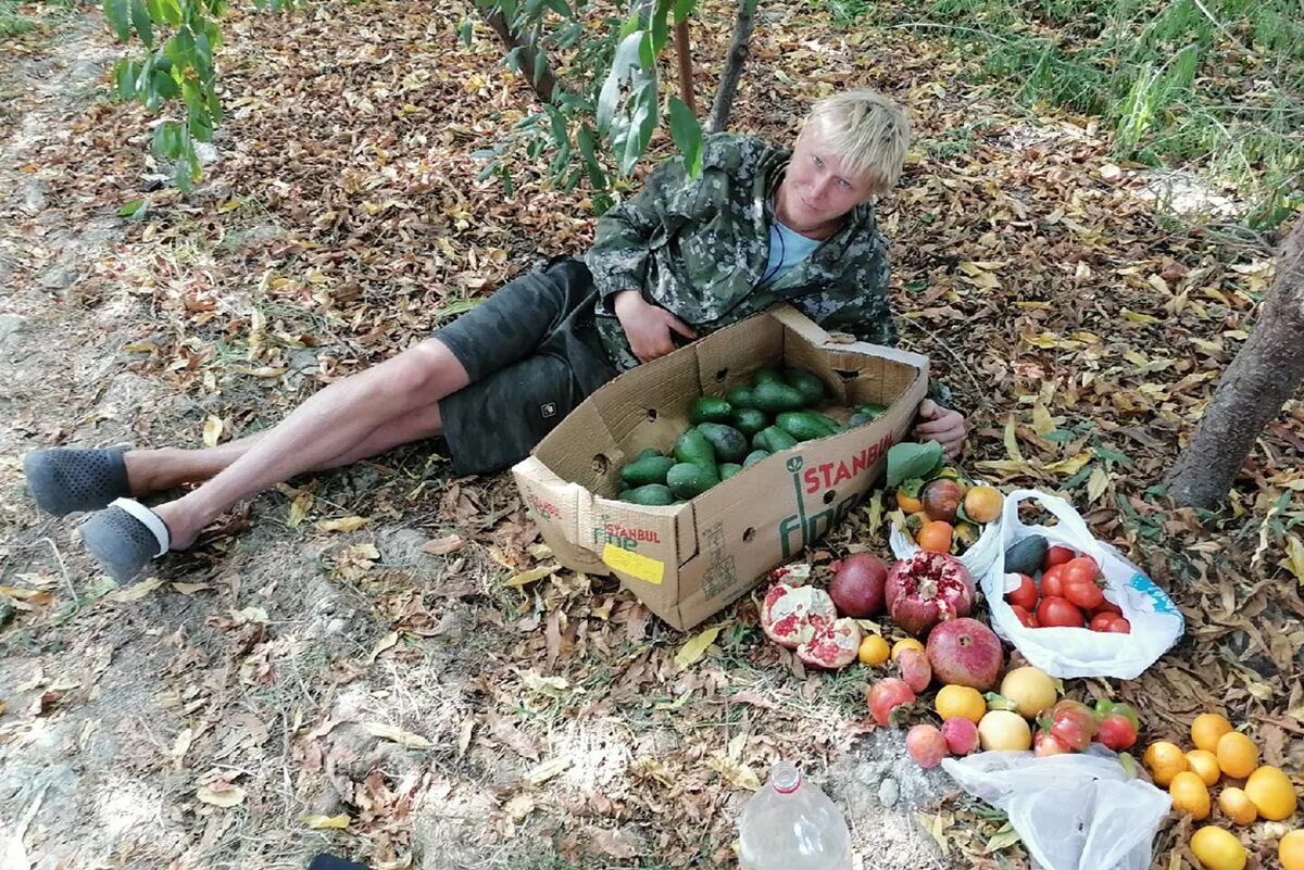 От голода умирает в день