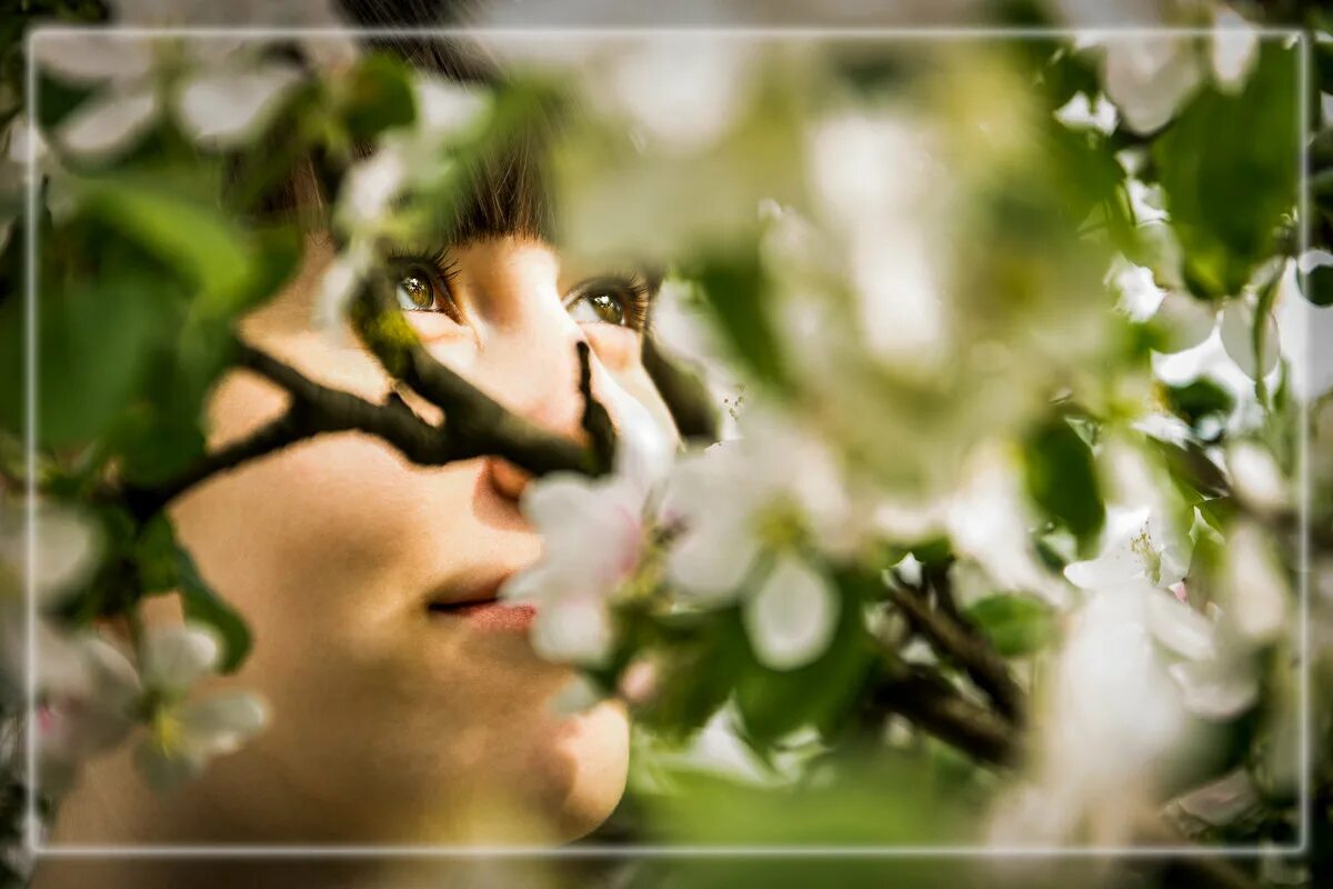 запах весны. запах весны песня. девушка весна. девушка на природе. запах весны песня.