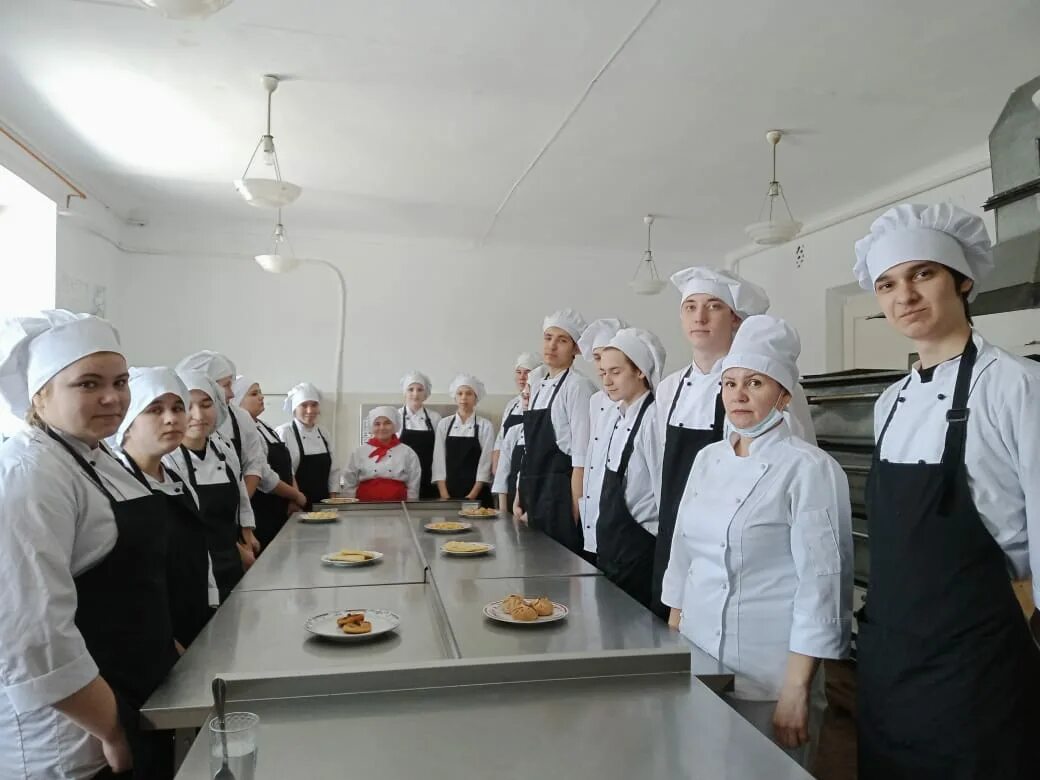 Колледж торговли и общественного питания тамбов. Гбпоу сервис и питание. Тогбпоу тамбовский колледж торговли, общественного питания и сервиса. Общественное питание. Тогбпоу тамбовский колледж торговли, общественного питания и сервиса.