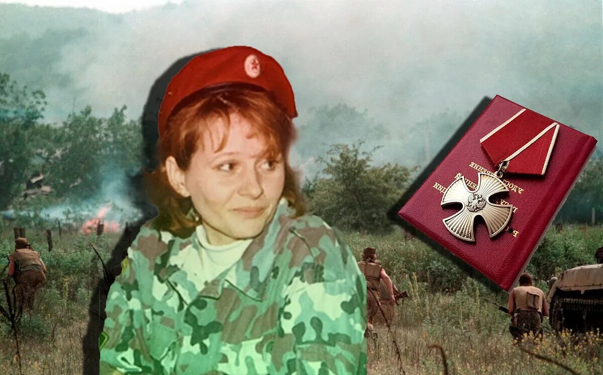 Женщина краповый берет