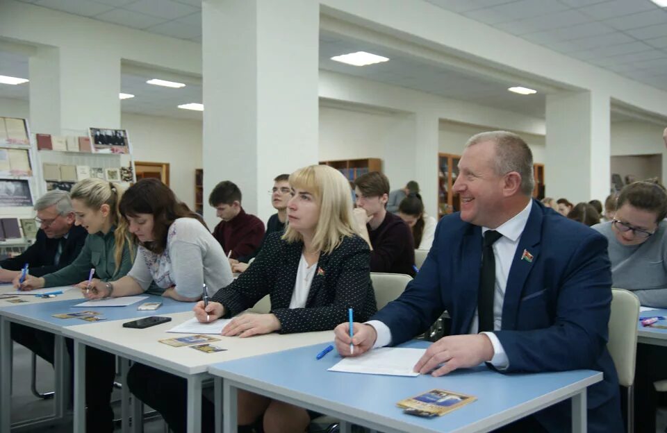 Сайт мгу могилев. Университет имени Кулешова в Могилёве. Кулешова преподаватели. Концертный зал МГУ им Кулешова Могилев.