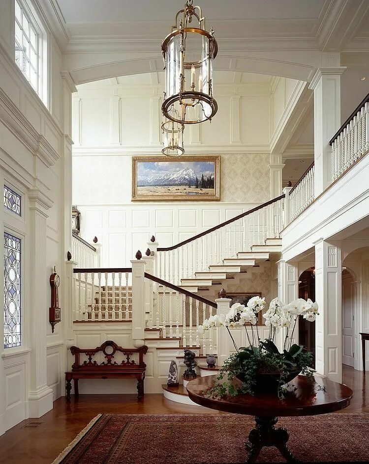 Unique home. Лестница в классическом стиле. Холл в классическом стиле. Лестница в классическом стиле в частном. Холл в доме.