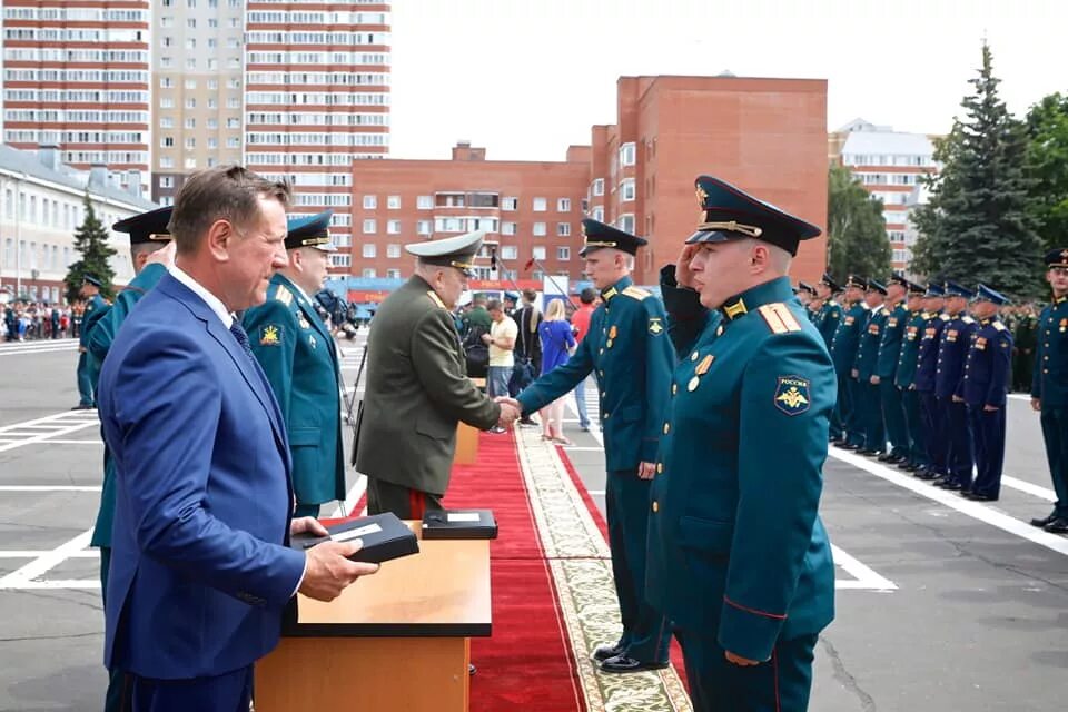 балашиха военная академия ракетных войск петра великого. военное училище петра великого балашиха. академия г балашиха. академия имени петра великого курсанты. академия петра великого в балашихе.