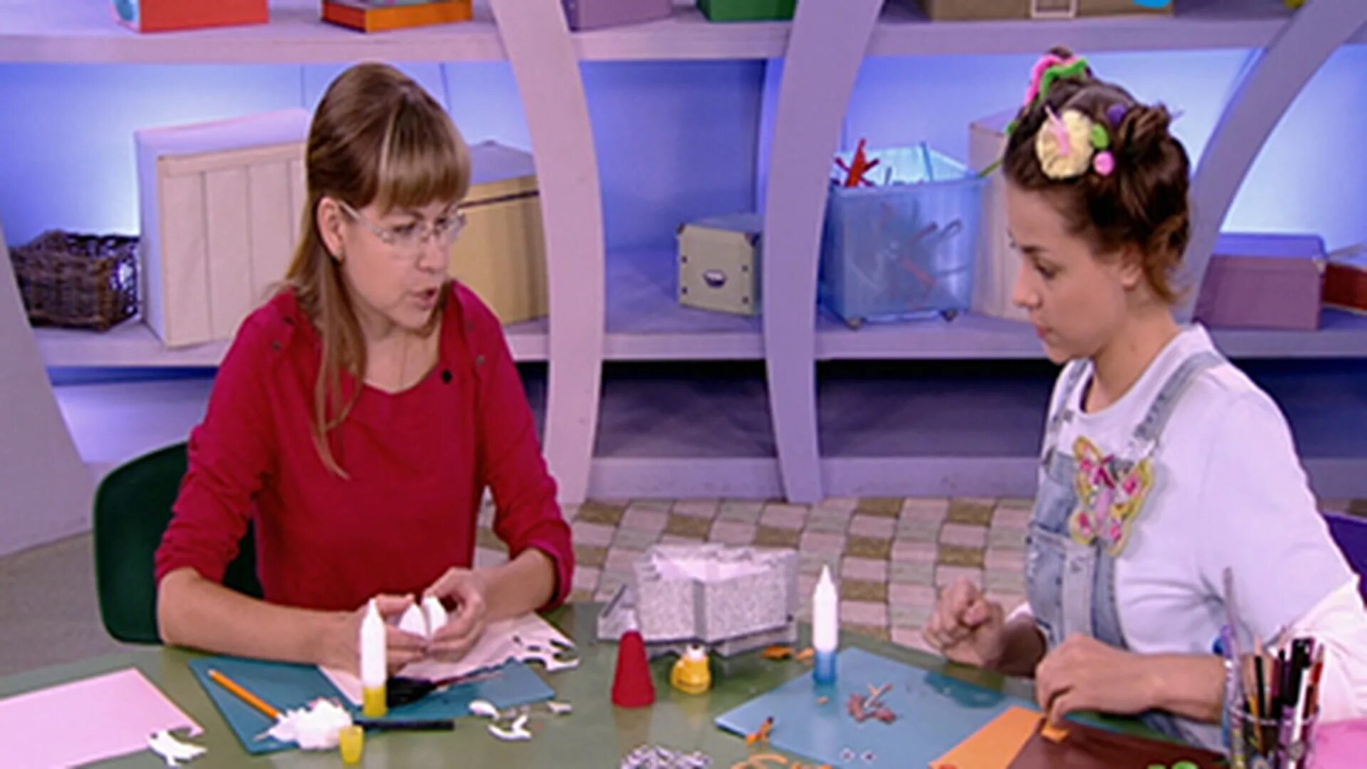 Мастерская умелые ручки на канале карусель. Канал умелые ручки. Канал карусель передача криворучка. Канал умелые ручки. Карусель мастерская криворучки.