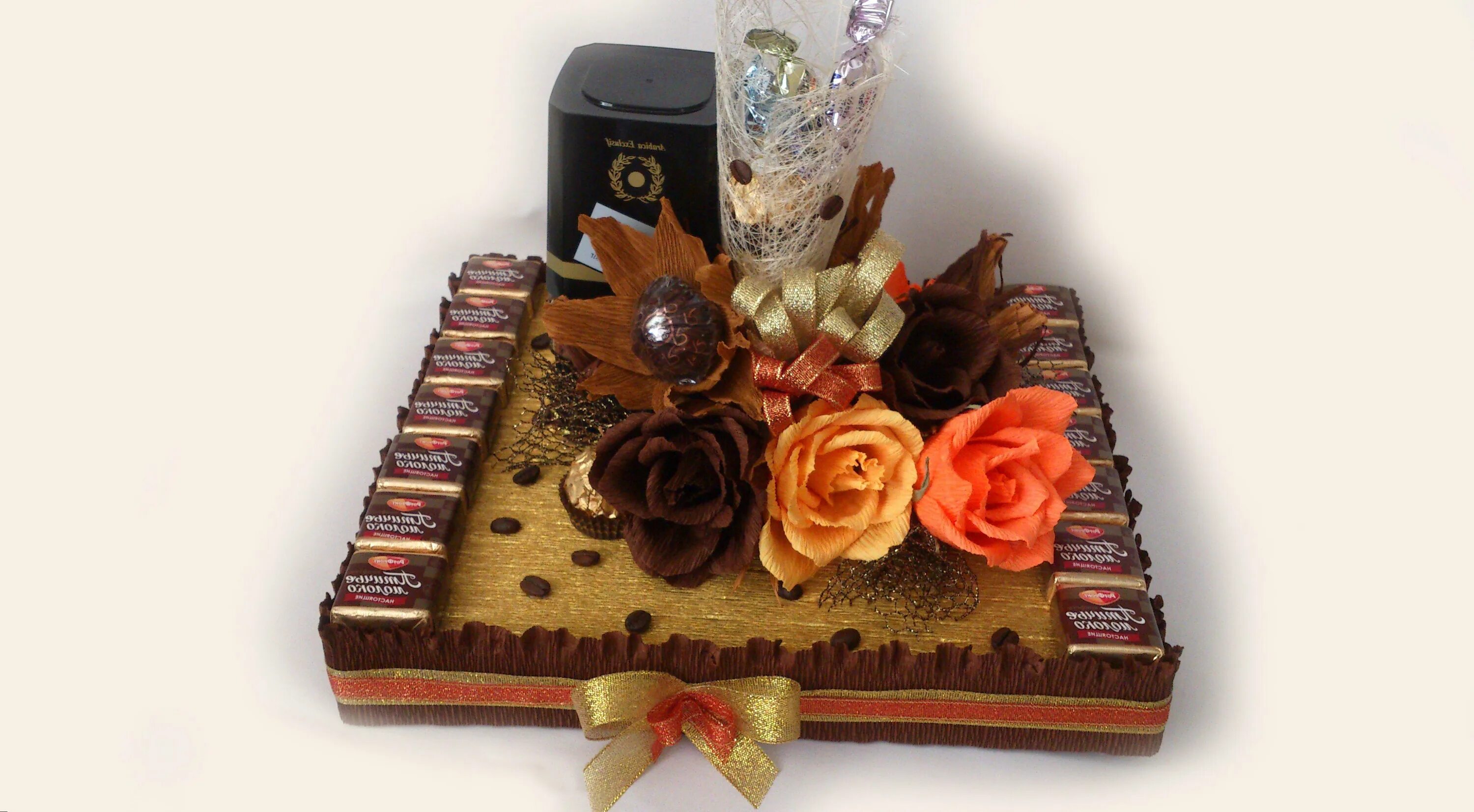 Подарок руководителю. Подарок декану. Корпоративные подарки на 8 марта. Прикольный подарок начальнику. Букет педагогу мужчине.