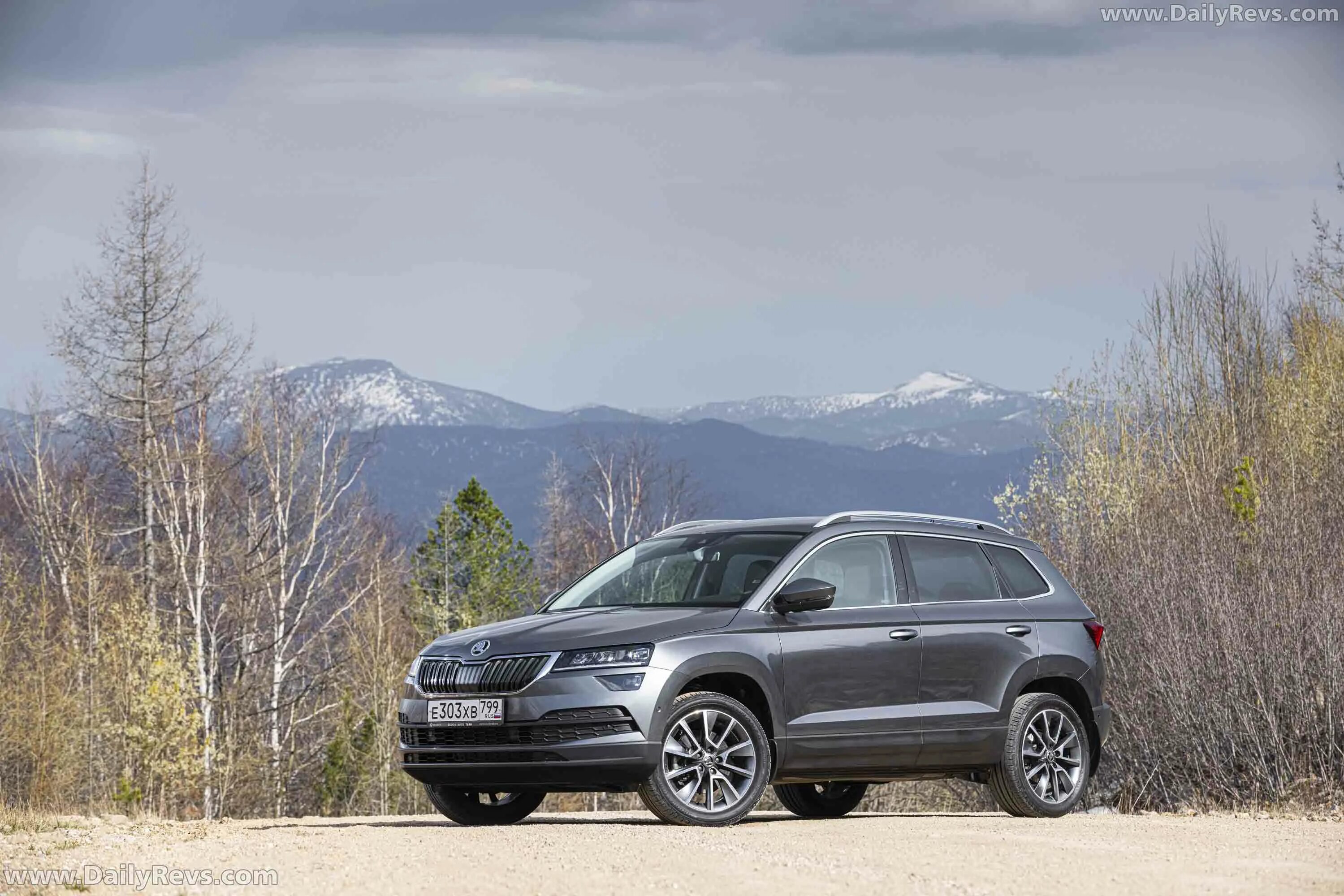 Skoda karoq 2020. Черная шкода кроссовер старые модели. Skoda karoq 4x4. Skoda karoq 2021. Skoda karoq 1.