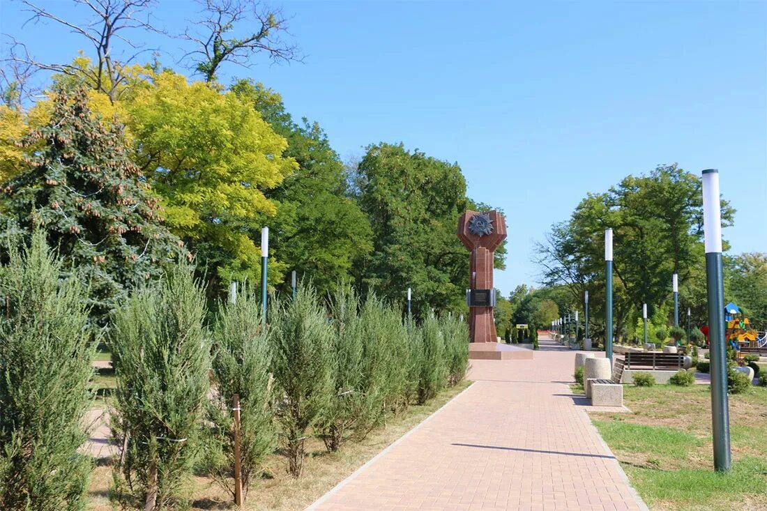 амфитеатр комсомольский парк керчь. комсомольский парк керчь. комсомольский парк керчь 2021. комсомольский парк керчь. комсомольский парк в керчи.