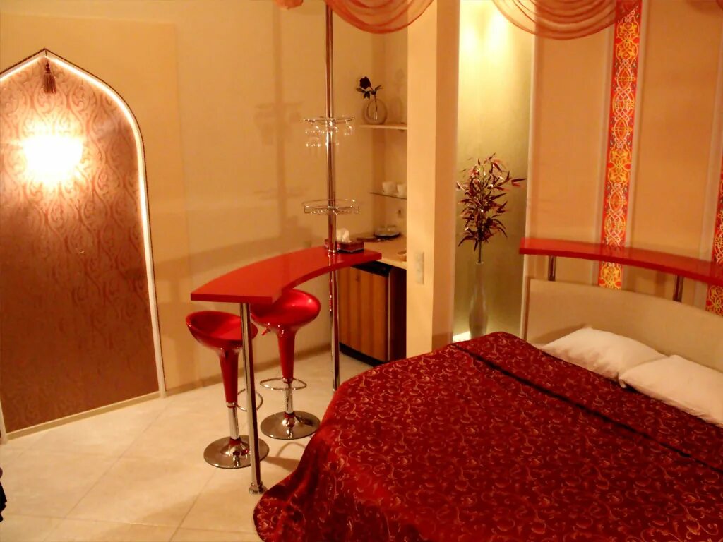 отель рядом. 2-х местный номер. отель 2 крыла ярославль. где снять недорого номер. гостинице спорт 3 в ярославле.