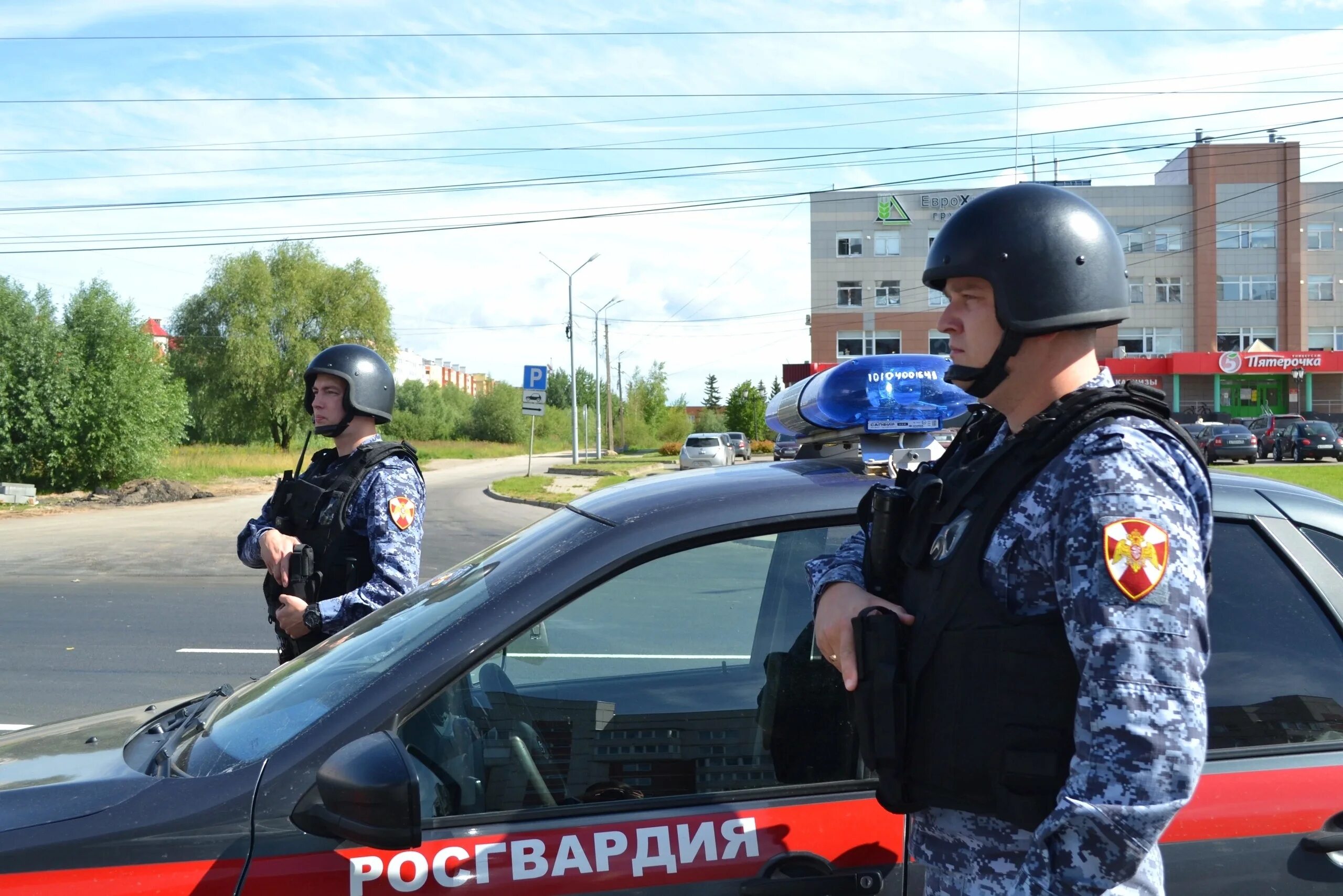 Ово вневедомственная охрана. Росгвардия охрана. Фото росгвардии вневедомственной охраны. Росс гвардия. Спецназ вневедомственной охраны.