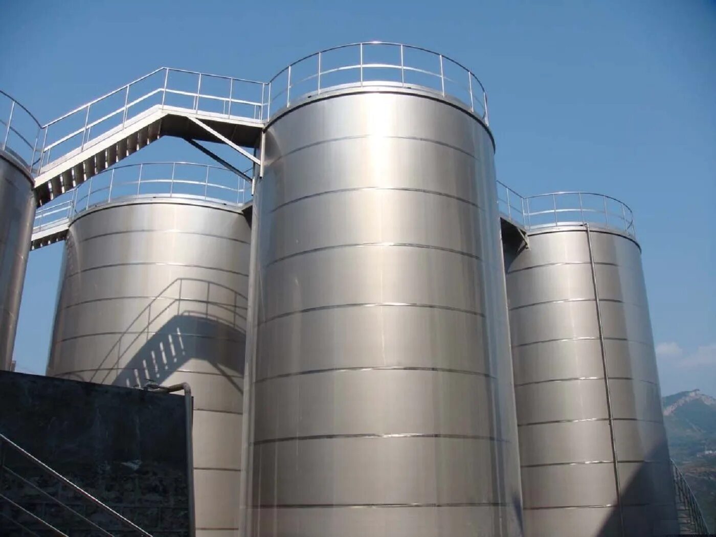 Stainless Steel Storage Tank. Металлические резервуары. Резервуар из нержавейки. Емкости и резервуары из нержавеющей стали.