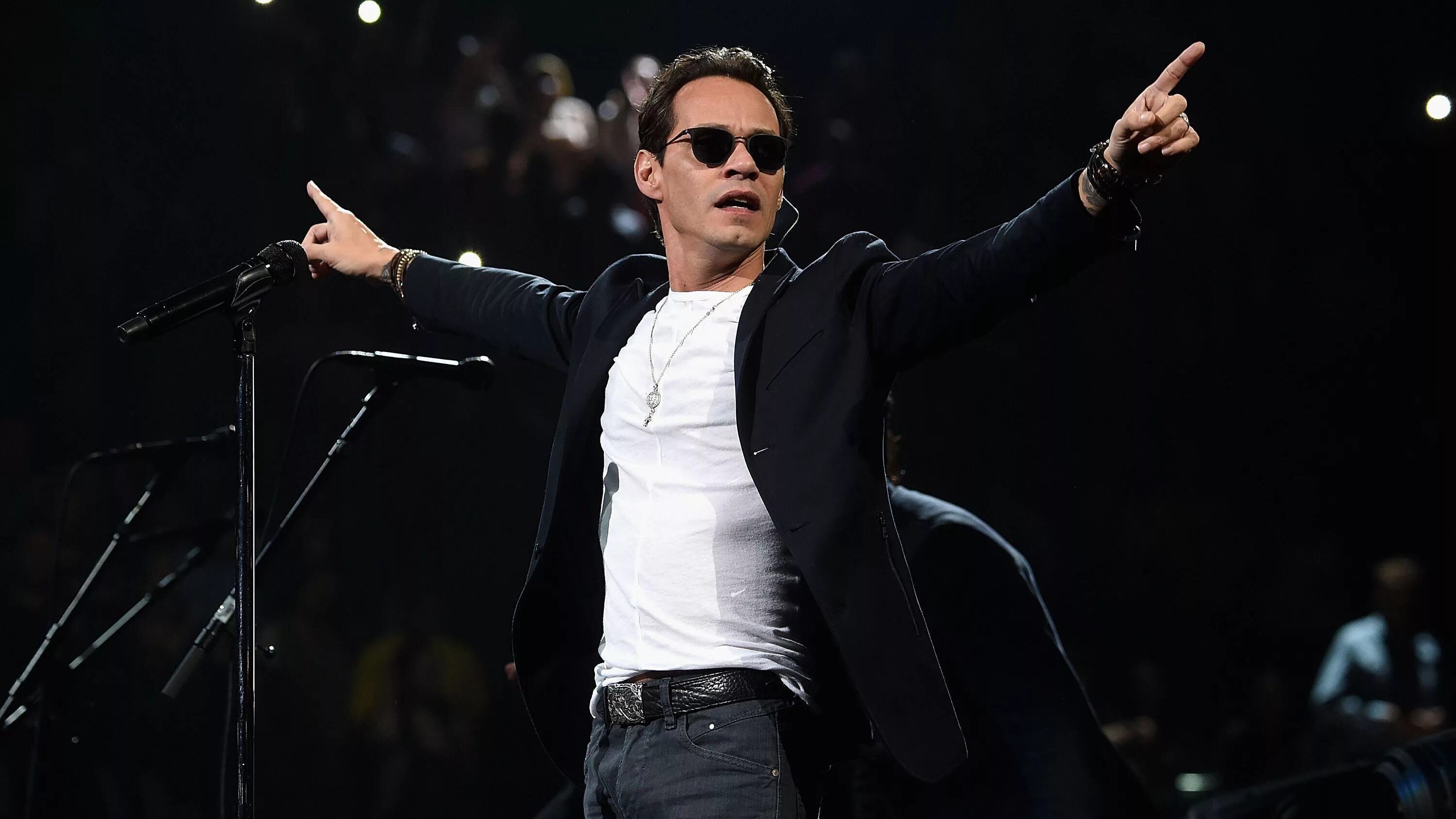 Marc anthony marc anthony 1999. Слушать марка энтони. Marc anthony. Marc anthony певец. Marc anthony.