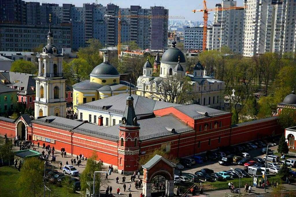 Покровский ставропигиальный женский монастырь Москва. Матрона Московская Покровский монастырь. Покровский женский монастырь Святой Матроны Московской в Москве. Территория монастыря Матроны Московской. Святая матрона московская покровский монастырь