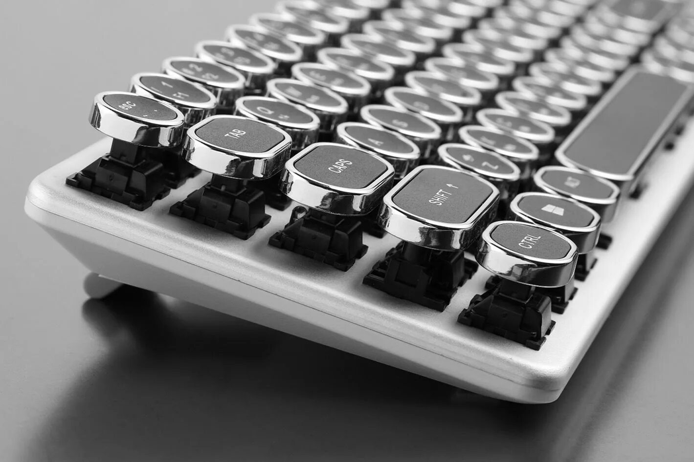 Клавитара клавишные музыкальные инструменты. Мехами и клавишами. Фисгармония музыкальный инструмент. Бандонеон гармошка. Физгармони я индийская.