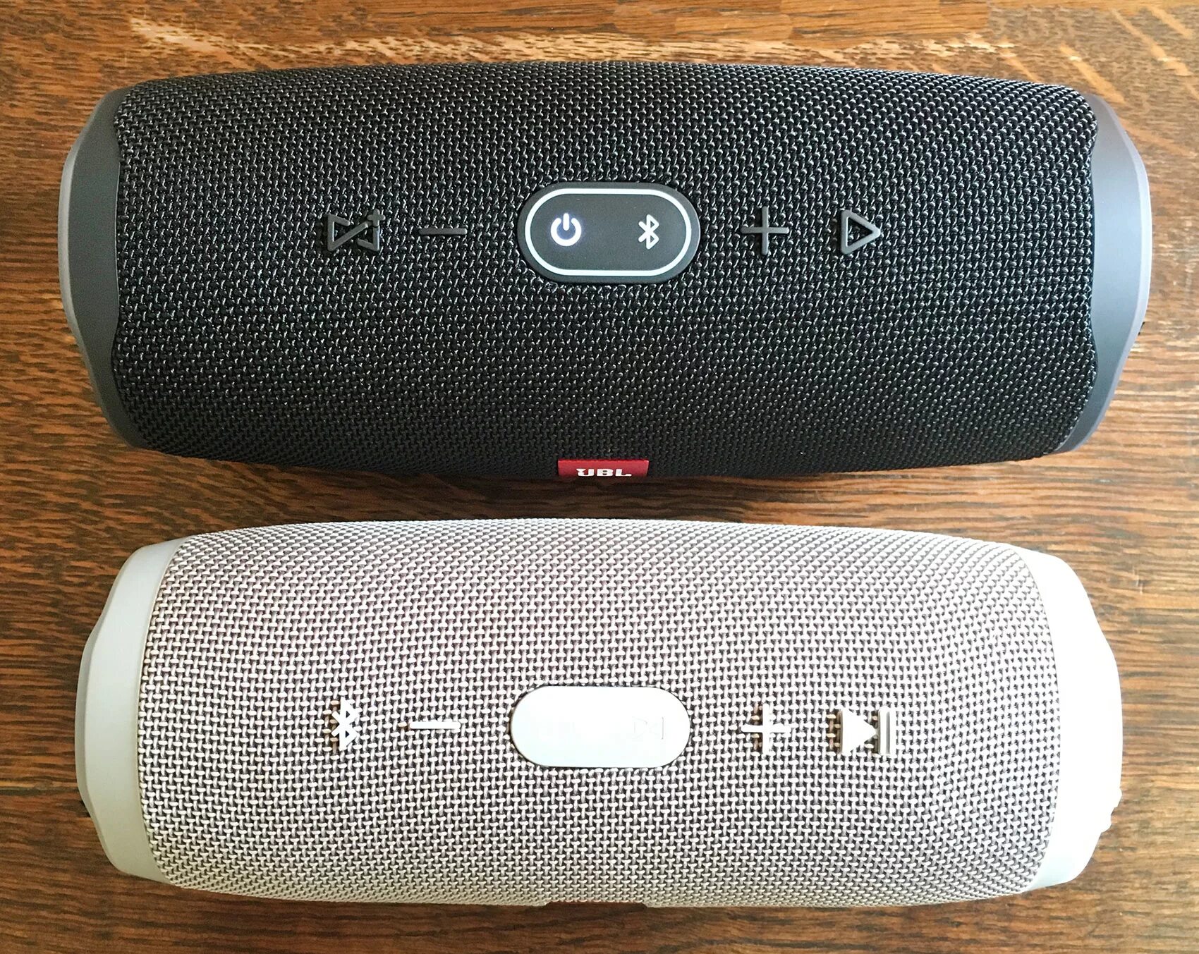 Jbl charge 3 charge 4. Динамики charge 3 размеры. Jbl charge 3 и 4. Jbl поколение клип. Jbl charge 3 сравнения.