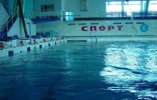 Бассейн 4 цнии. Бассейн центральный стадион волгоград.